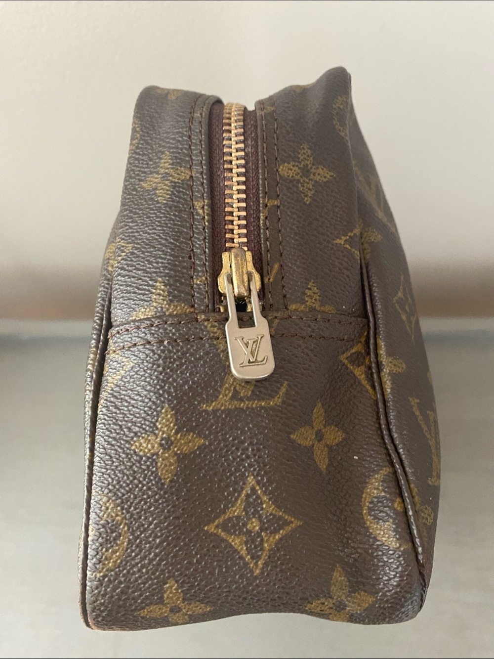Louis Vuitton Monogram Trousse Toiletry Pouch 28 with LV Dust Bag - Picture 7 of 12